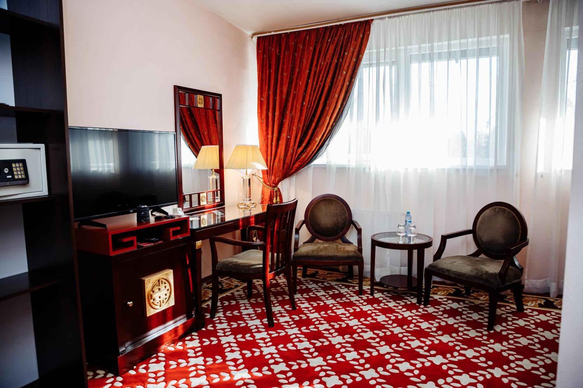 Hotel Royal Florence Chisinau Exterior photo