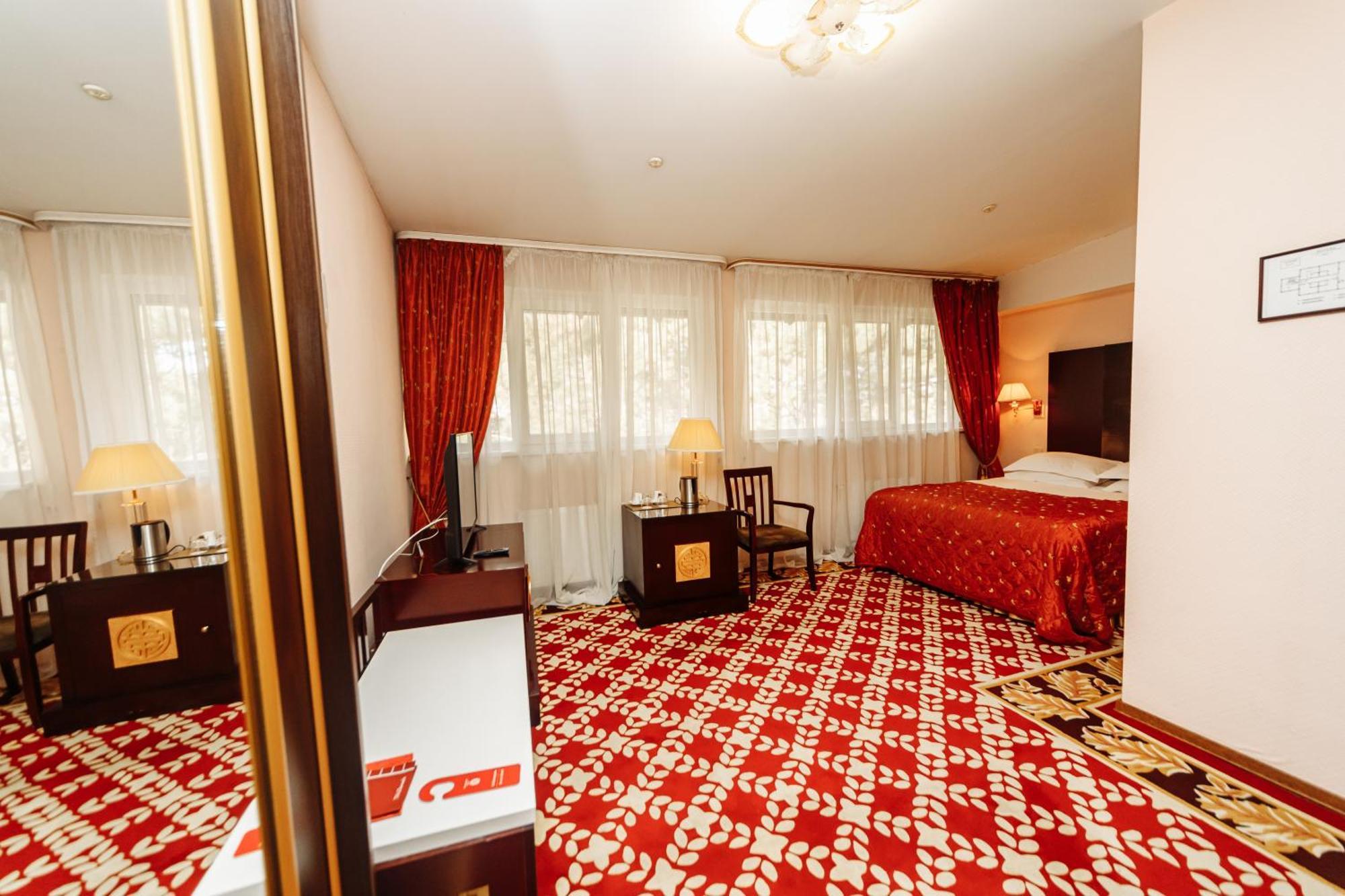 Hotel Royal Florence Chisinau Exterior photo
